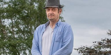 Man lie&szlig; sich neuen Penis am Arm wachsen