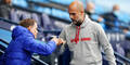 ManCity-Trainer Ppep Guardiola und Chelsea-Coach Thoams Tuchel geben sich die Corona-Faust
