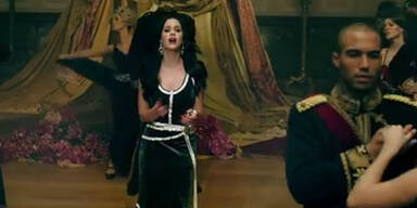 Katy Perry zeigt Fans blanken Hintern