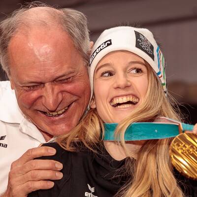 Gasser mit ÖOC-Generalsekretär Peter Mennel