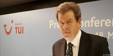 Peter Long: "Konzernumbaukosten werden sinken"