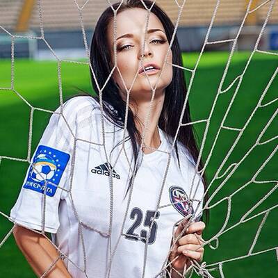 So sexy ist Model Angelina Petrova