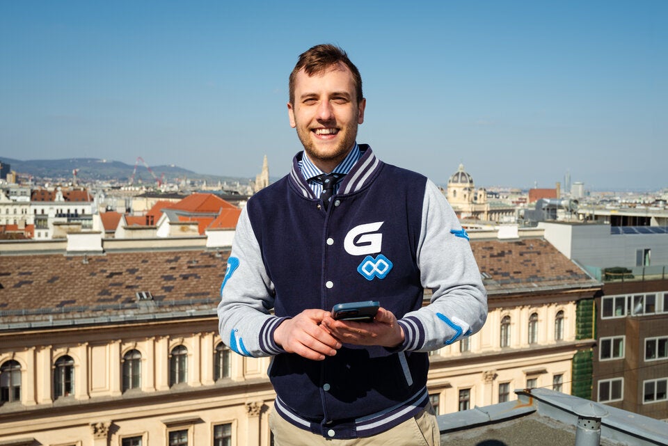 Philipp Simoner, CEO von The Guardians of Social Media, freut sich über die erfolgreiche Kampagne.