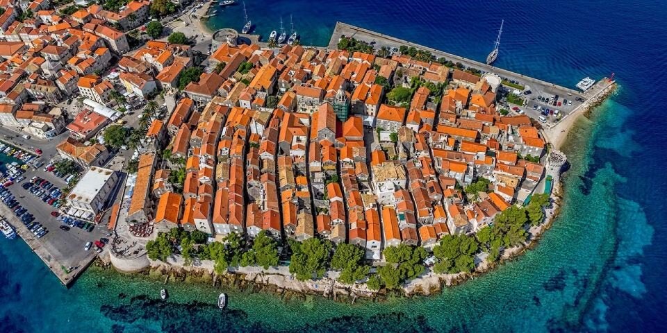 Das Zentrum des Hedonismus und der unberührten Natur