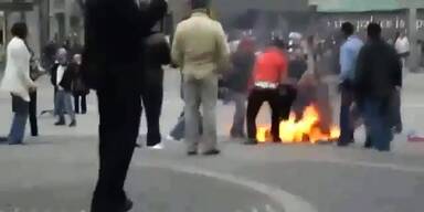 Amsterdam: Mann z&uuml;ndet sich selbst an