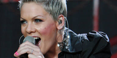 P!nk: Neues Video zu "Raise Your Glass"