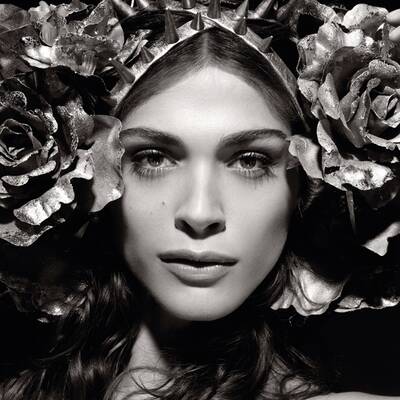 Karl Lagerfeld fotografierte den neuen Pirelli-Kalender