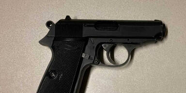 Betrunkener in Superman-Kost&uuml;m drohte mit Schusswaffe