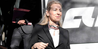 Plagiatsaff&auml;re st&uuml;rzt erste Ministerin: Aschbacher tritt zur&uuml;ck | Aufdecker: "Sie wird Titel verlieren!"