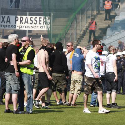 Platzsturm beim Wiener Derby