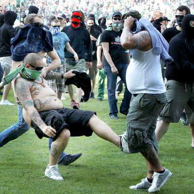 Platzsturm beim Wiener Derby