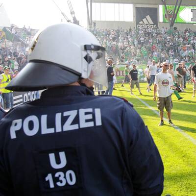 Platzsturm beim Wiener Derby