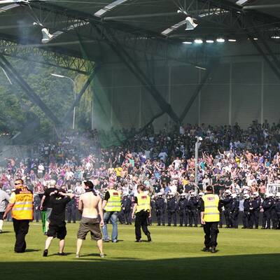 Platzsturm beim Wiener Derby