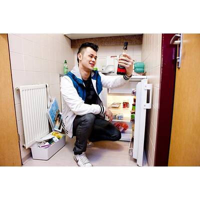 Lukas Plöchl zeigt uns seine Studentenbude