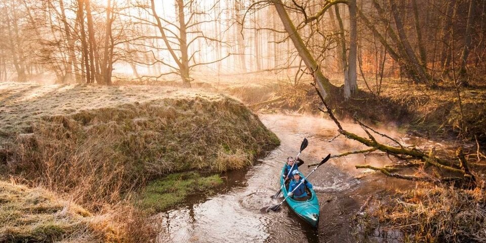 Kajaksport in der Region Krajna in Nordwest-Polen 