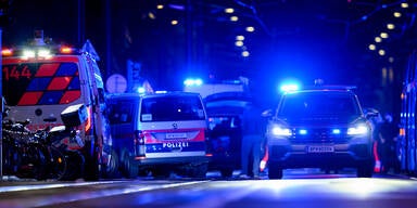 42-J&auml;hrige Frau erschossen in Wohnhaus gefunden: Polizei im Gro&szlig;einsatz