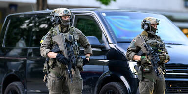 Mit Waffe in Einkaufszentrum: Cobra stoppt 17-J&auml;hrigen