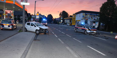 Polizei Alkolenker Crash