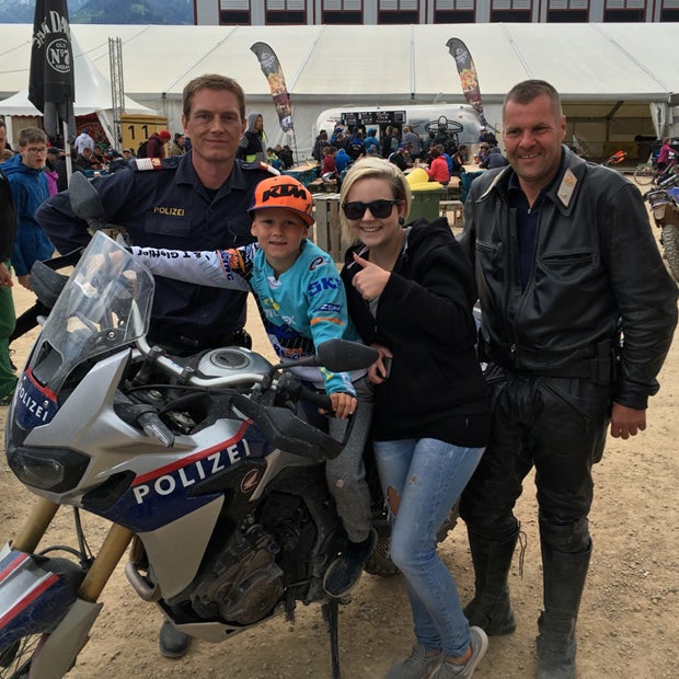 Polizei Maschine Erzbergrodeo