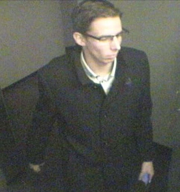 Einbruch in Nobelbank: Polizei sucht diesen Mann