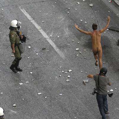 Ausschreitungen bei Merkel-Besuch in Athen