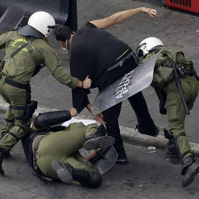 Ausschreitungen bei Merkel-Besuch in Athen