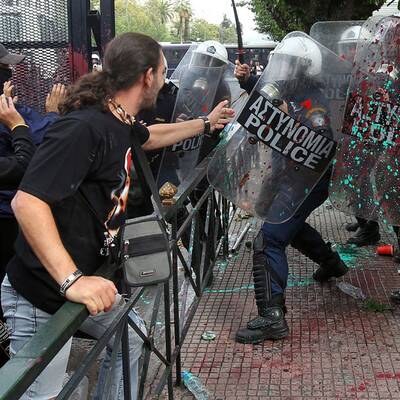 Ausschreitungen bei Merkel-Besuch in Athen