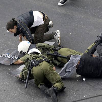 Ausschreitungen bei Merkel-Besuch in Athen