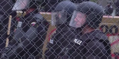 Polizisten in Riot-Gear