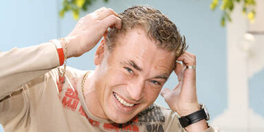 Toni Polster wird für VOX zum Hundeprofi