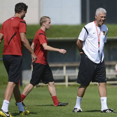 Hier leitet Polster sein 1. Admira-Training