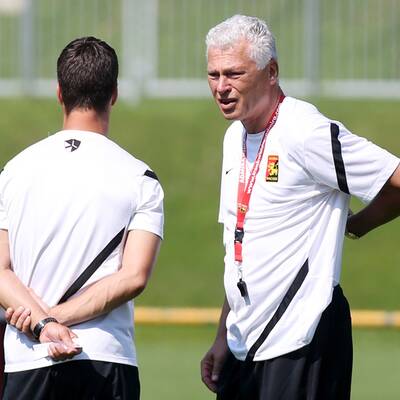 Hier leitet Polster sein 1. Admira-Training