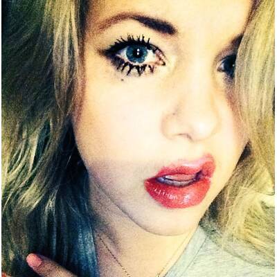 Maddie Waterhouse #smearformsmear