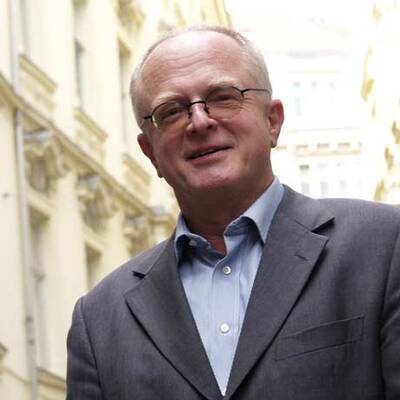 Sandra Cervik, Josefstadt-Schauspielerin