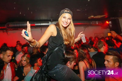 Premiere für FM4 Tanzmitmir