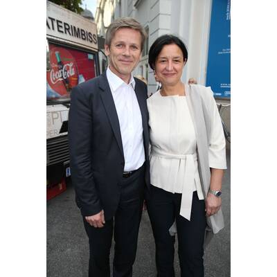 Promi-Anstrum bei Goethe-Premiere in Salzburg