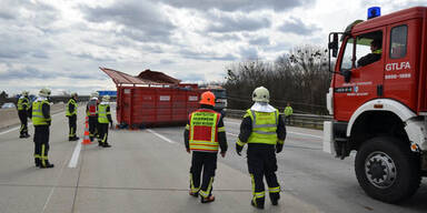 A2: Mega-Stau nach Lkw-Crash 