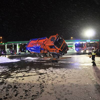 Nächtliche Bergung auf der Raststation Guntramsdorf