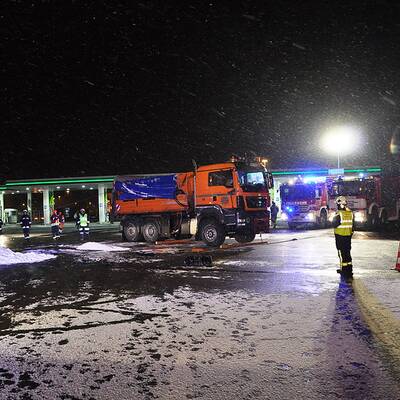 Nächtliche Bergung auf der Raststation Guntramsdorf