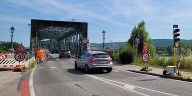 Donaubrücke: Halbseitige Sperre wird Mitte August aufgehoben