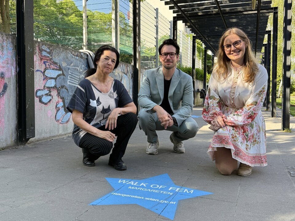 Claudia Krieglsteiner, Michael Luxenberger und Sarah Mayer im Schütte-Lihotzky-Park: Walk of Fem