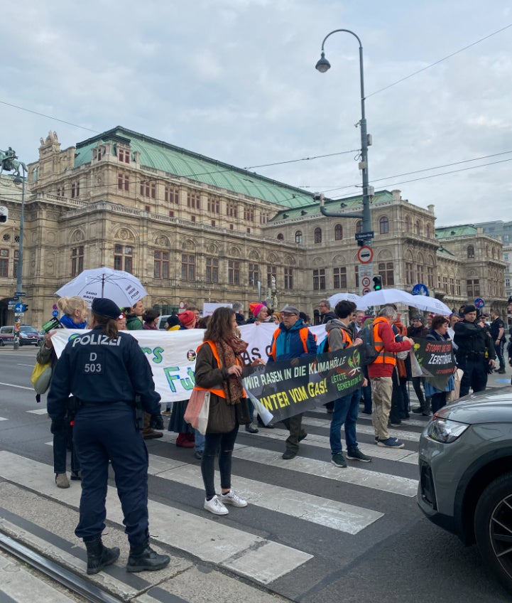 Klima-Kleber blockieren Ring und Gürtel