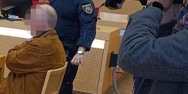 Der Angeklagte bei seinem Prozess am Montag.