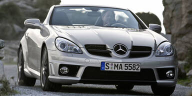 Mercedes SLK 55 AMG mit mehr Power und neuer Optik