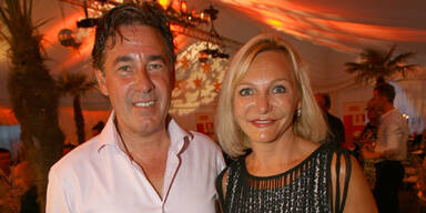 Frau Flick, sind das Eheringe?