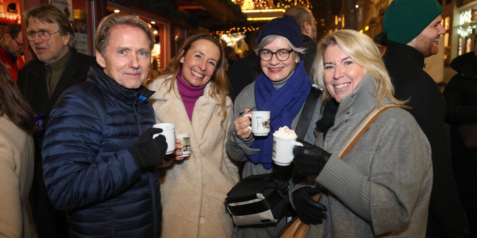 oe24 lud zur Punsch-Time