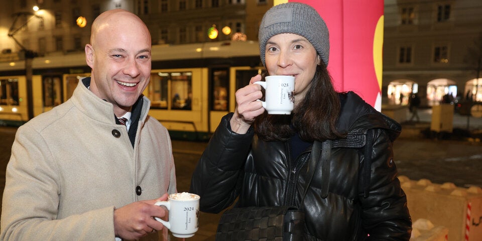 oe24 lud zur Punsch-Time