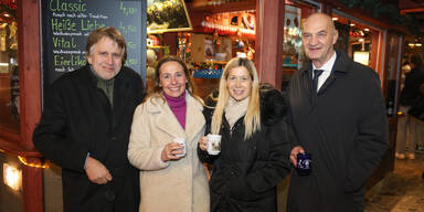 v.l.: Wolfgang Zekert, Sylvia Mitterböck, Doris Lang-Mayerhofer, LR Christian Dörfel