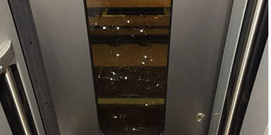 Irre Randalierer w&uuml;ten in &Ouml;BB-Railjet