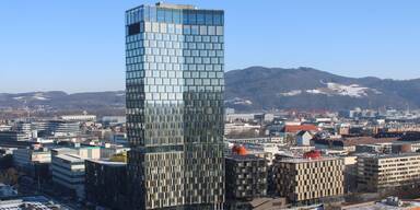 109 Meter hoher Quadrill-Tower in Linz ist fertiggewachsen